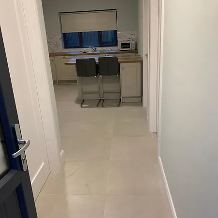 Apartment 2 Kingsize Bedrooms At Castle View House