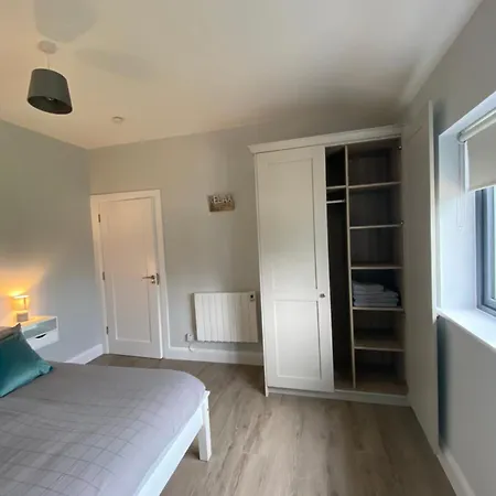 2 Kingsize Bedrooms At Castle View House Galway
