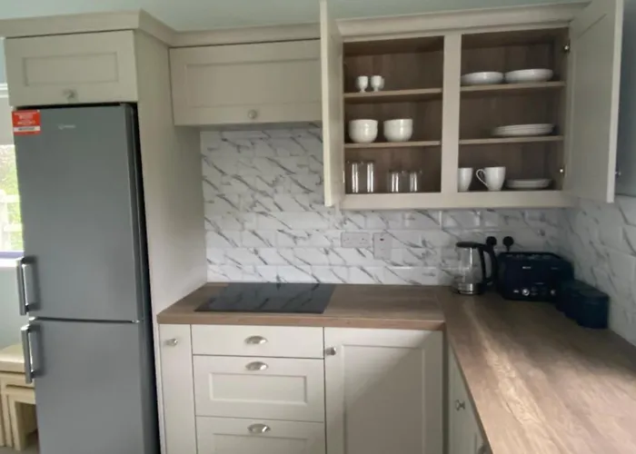 2 Kingsize Bedrooms At Castle View House *