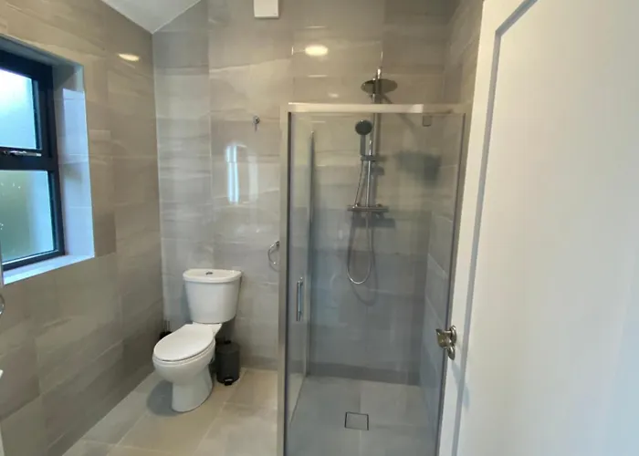 2 Kingsize Bedrooms At Castle View House * Galway