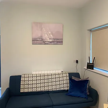 2 Kingsize Bedrooms At Castle View House *